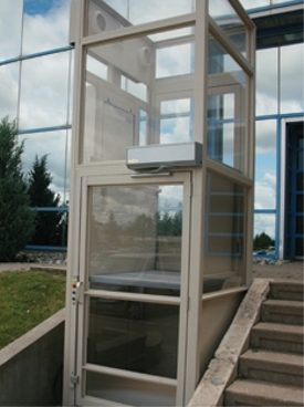 outdoor platform lift